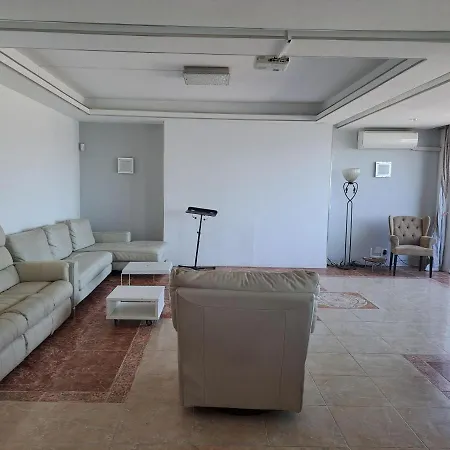 Privado 1a Linea Puerto Banus. Atico Enorme, Vistas Increibles * Marbella