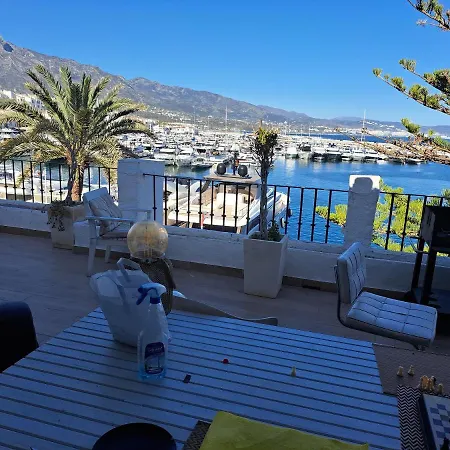 Privado 1a Linea Puerto Banus. Atico Enorme, Vistas Increibles Guest house