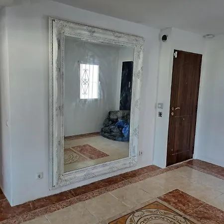 Guest house Privado 1a Linea Puerto Banus. Atico Enorme, Vistas Increibles Marbella